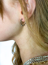 Load image into Gallery viewer, MARGUERITE EARRING - SILVER